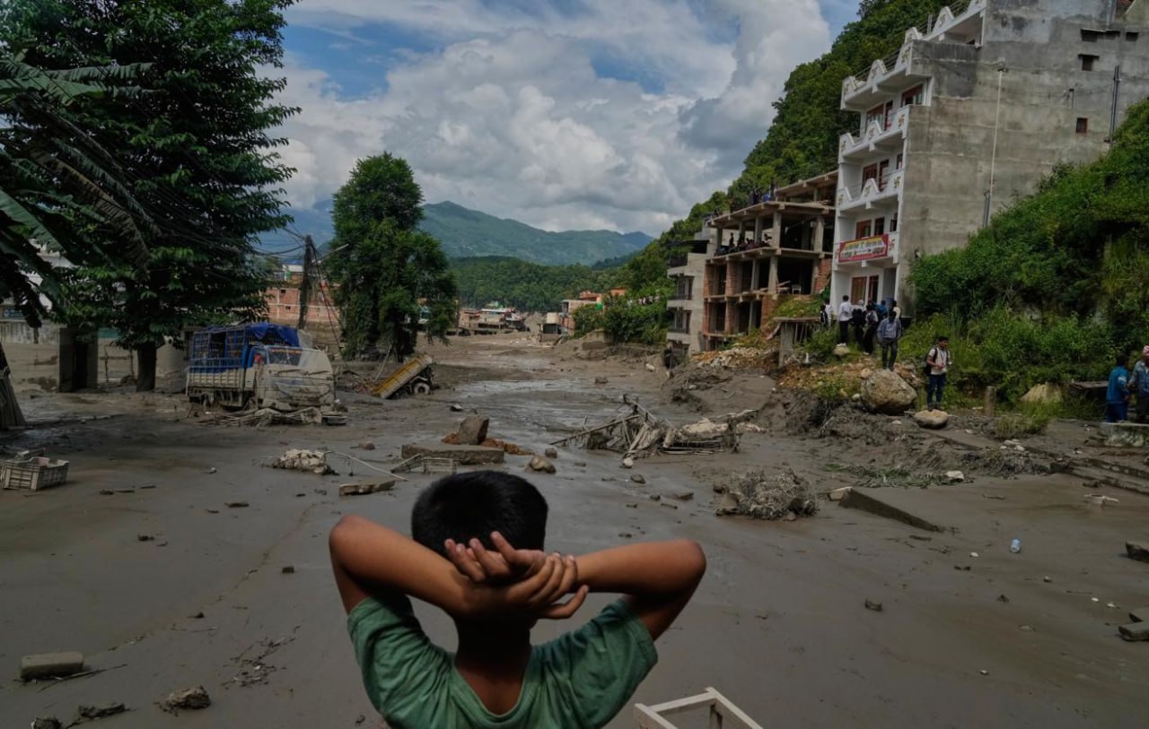 Nepalis on sajutud 469 inimeste surm pärast ootamatut üleujutust