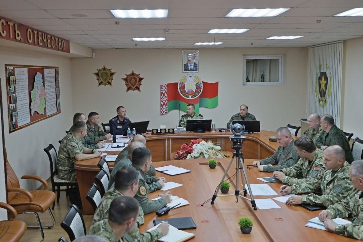 Alexander Volfovich assigns combat training tasks to 7th Special Militia Brigade