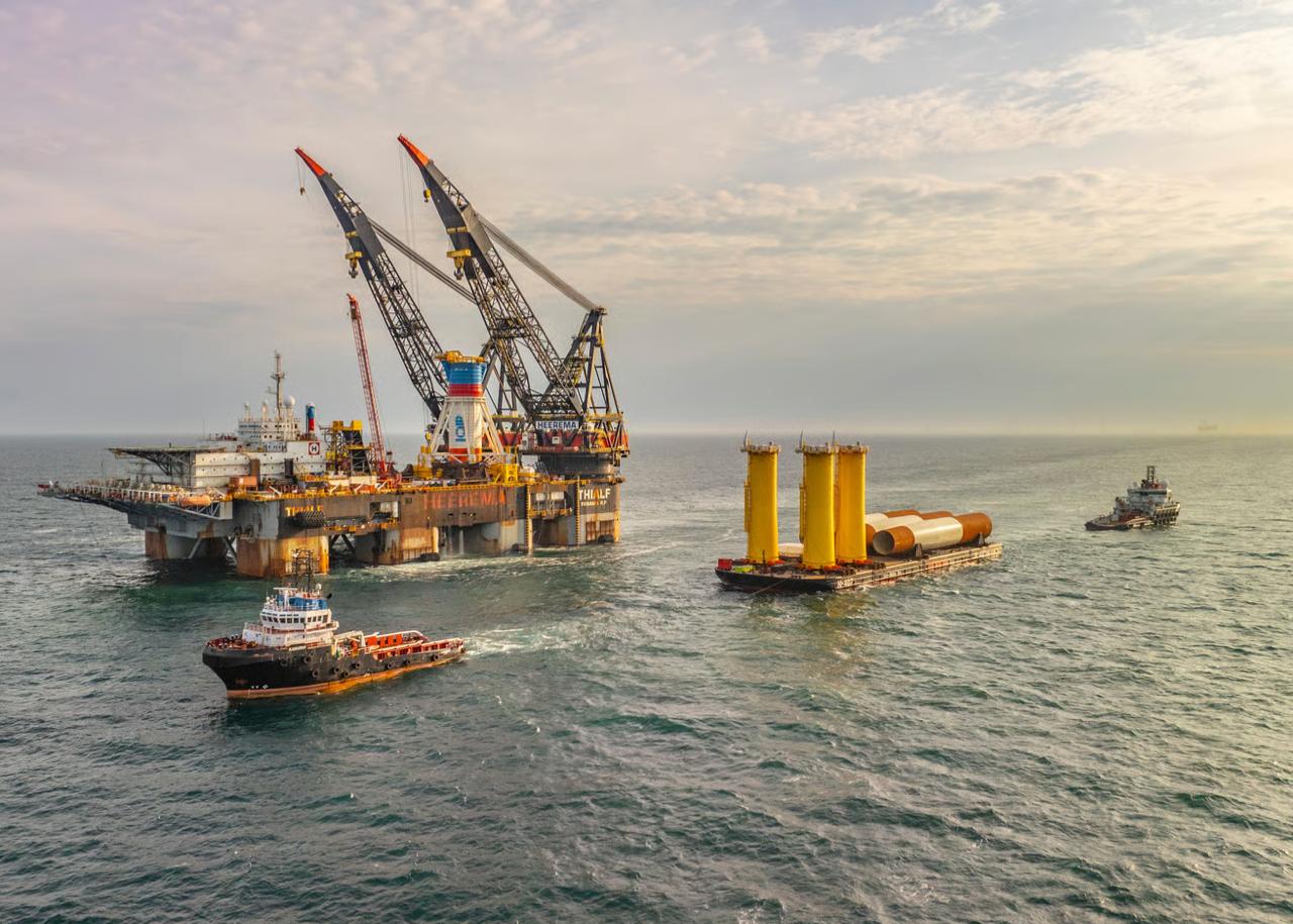 Broken blade delays launch of Germany's largest offshore wind farm