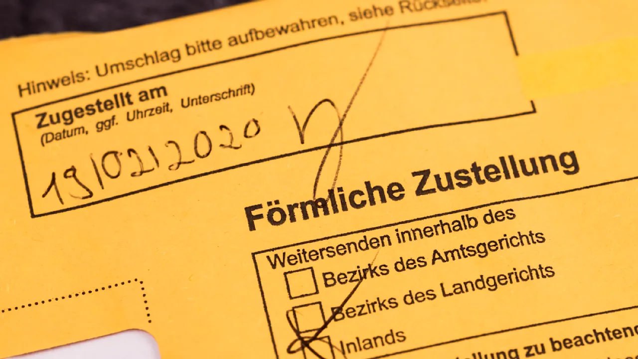 In Berlin, convicts remained free too long due to shortage of yellow envelopes