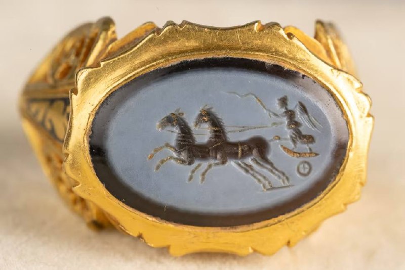 Amateur treasure hunter finds 1,800-year-old Roman gold ring worth $105,000