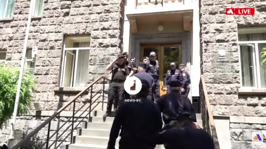 Representatives of Samvel Karapetyan's 'Strong Armenia' bloc file appeal to annul parliamentary election results