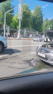 Accident on Independence Avenue near the Academy of Sciences building