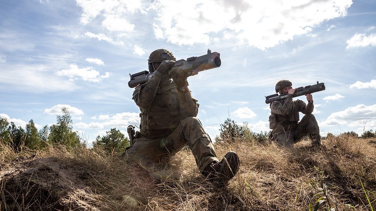 Estonia moves 'elite troops' closer to Russian border, buys weapons for strikes into Russia