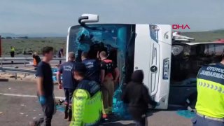 At least 11 killed, 27 injured in bus-truck collision in Turkey