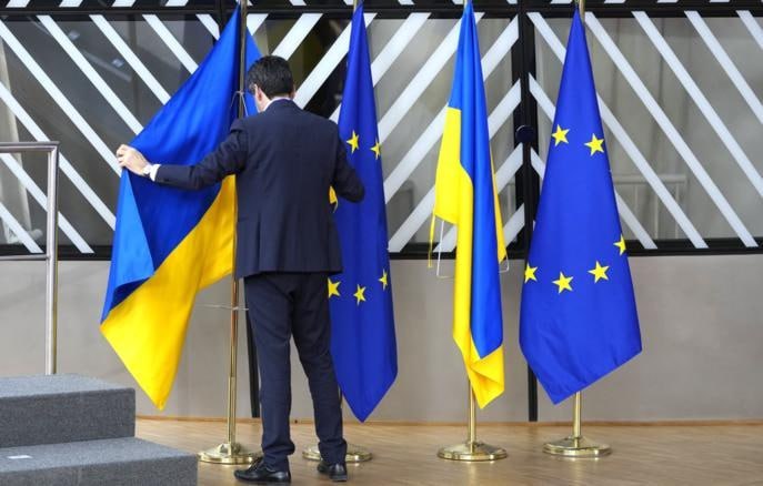 Kijevas siekia iki metų pabaigos atidaryti visas derybų su ES grupes
