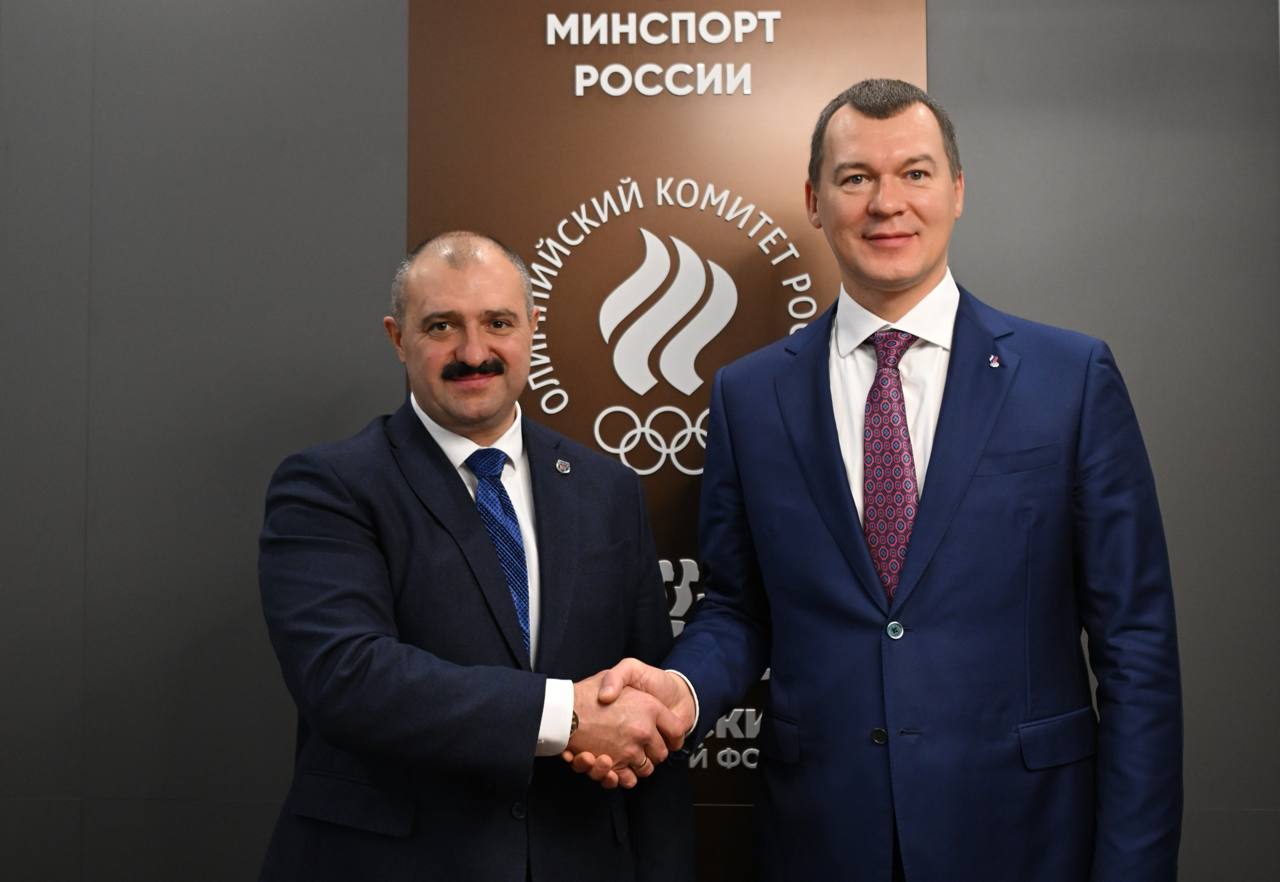 Belarus NOC President Viktor Lukashenko meets Russian Sports Minister Mikhail Degtyarev in Krasnoyarsk