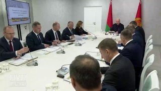 Лукашенко о провальных прогнозах и конкуренции транспорту