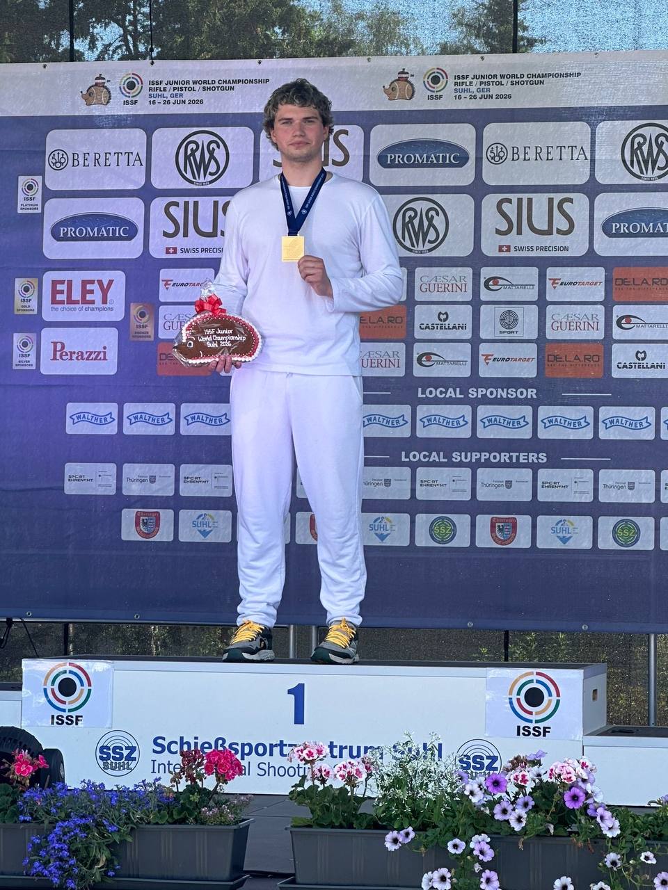 Yuri Kravtsov wins world junior championship in small-bore pistol shooting