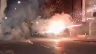 Protestai Tiranoje: fejerverkai ir susirėmimai dėl žemės skandalo