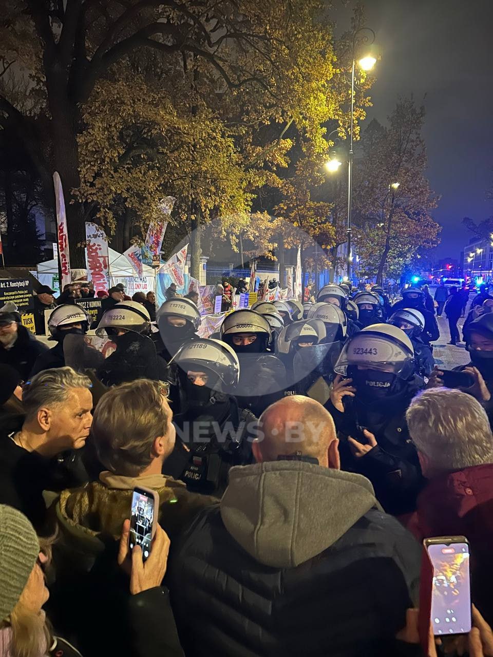 Warsaw, Constitutional Tribunal, these minutes. Tension remains high near the building