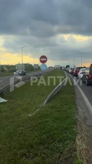 Massive traffic jams at Polish-Ukrainian border as hundreds try to flee Ukraine