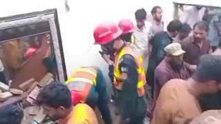 At least 14 children killed in roof collapse at private school in Pakistan