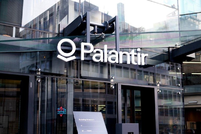 Italy quietly distances itself from Palantir, halts expansion of government contracts
