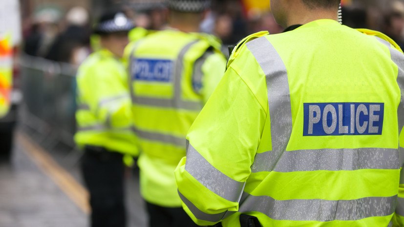 UK police use force to arrest crying 5-year-old boy