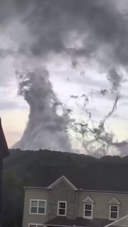 Rare 'scud' cloud phenomenon resembling tornado filmed in Pennsylvania