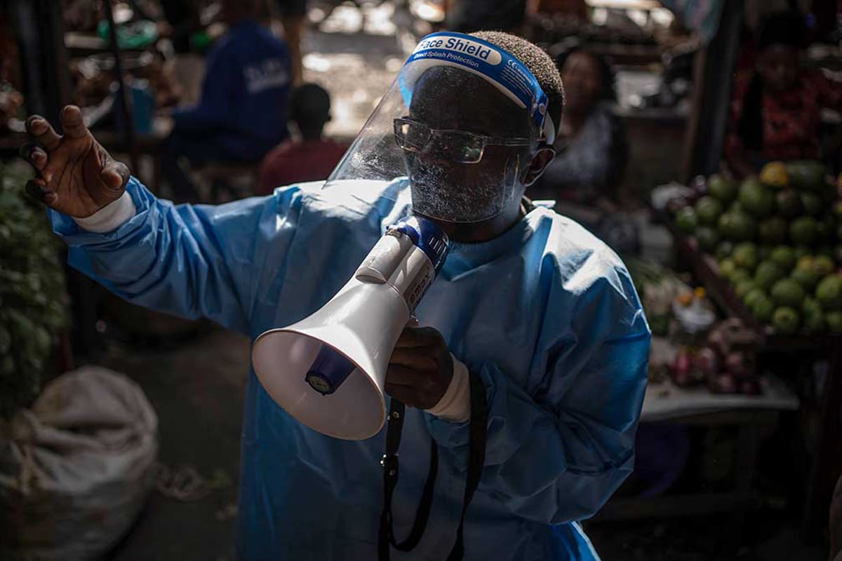Ebola patients and staff flee DRC hospital after mob attack