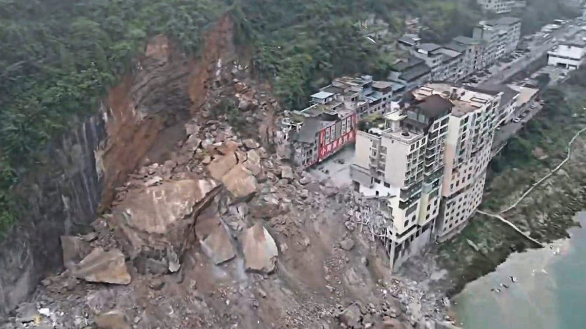 Over 1,000 evacuated in Chinese city of Chongqing due to landslide