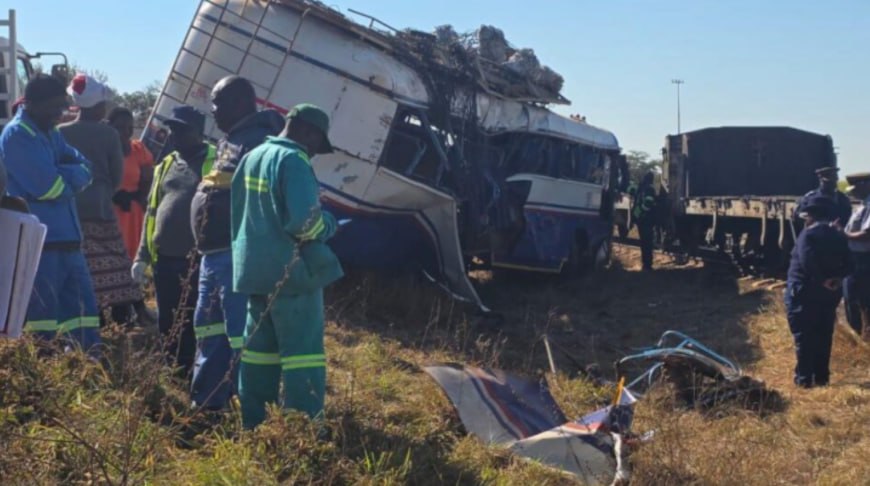 9 killed, 26 injured in Zimbabwe train-bus collision