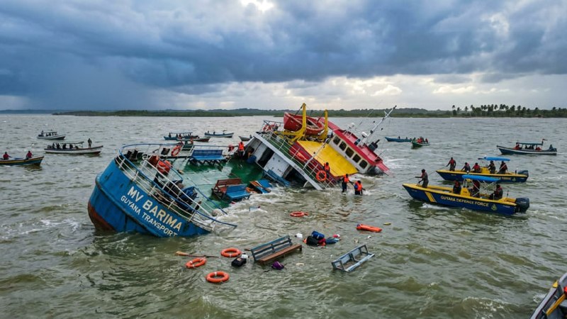Naufrage d'un ferry au large des côtes du Guyana