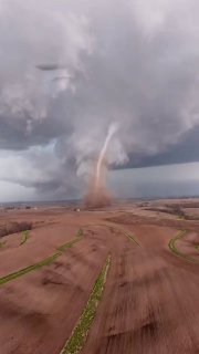 Gli USA imparano a filmare i tornado dall'interno con i droni