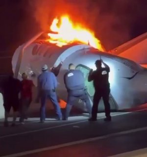 Private plane crashes in Texas: one passenger killed, five hospitalized due to smoke inhalation