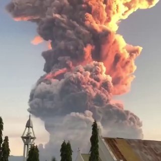 Six eruptions of Mount Lewotobi in Indonesia, ash rises to 3.1 km