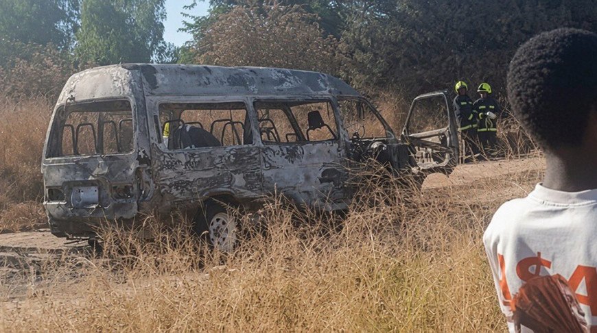 Minibus with schoolchildren catches fire in Gweru, Zimbabwe