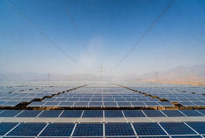 China slows pace of solar power installations