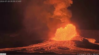 Hawaii's Kilauea volcano becomes active again