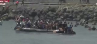 New boats with migrants arrive en masse in Spanish Ceuta today