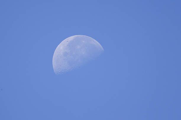 Falcon-9 astme tükk lõi Kuule