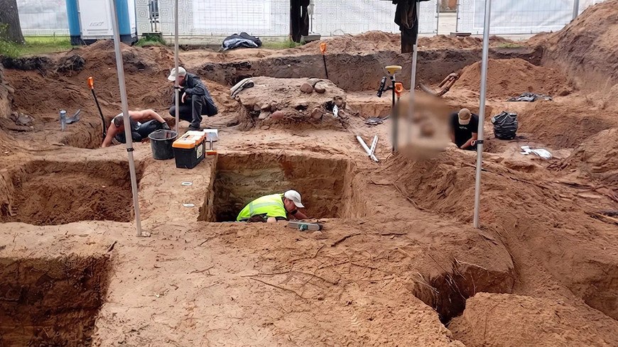 Lithuanian city of Vievis exhumes remains of 81 Soviet soldiers