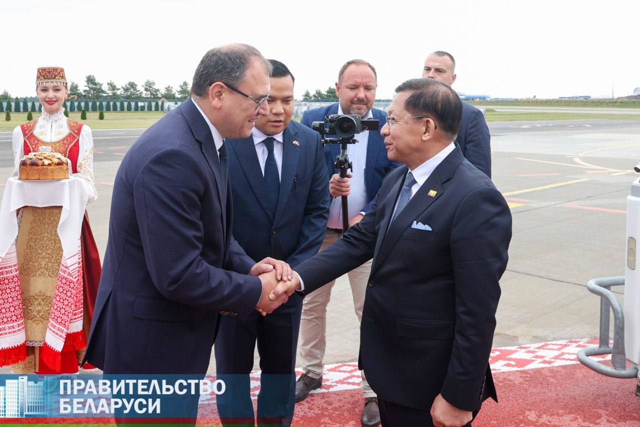 Il presidente del Myanmar in visita in Bielorussia