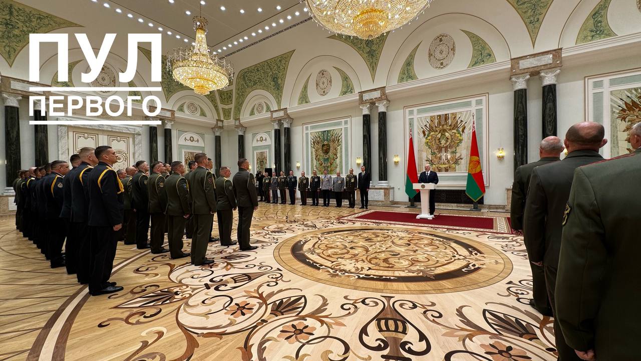 Lukashenko to servicemen: Hybrid war against Belarus continues, no one will send you to war