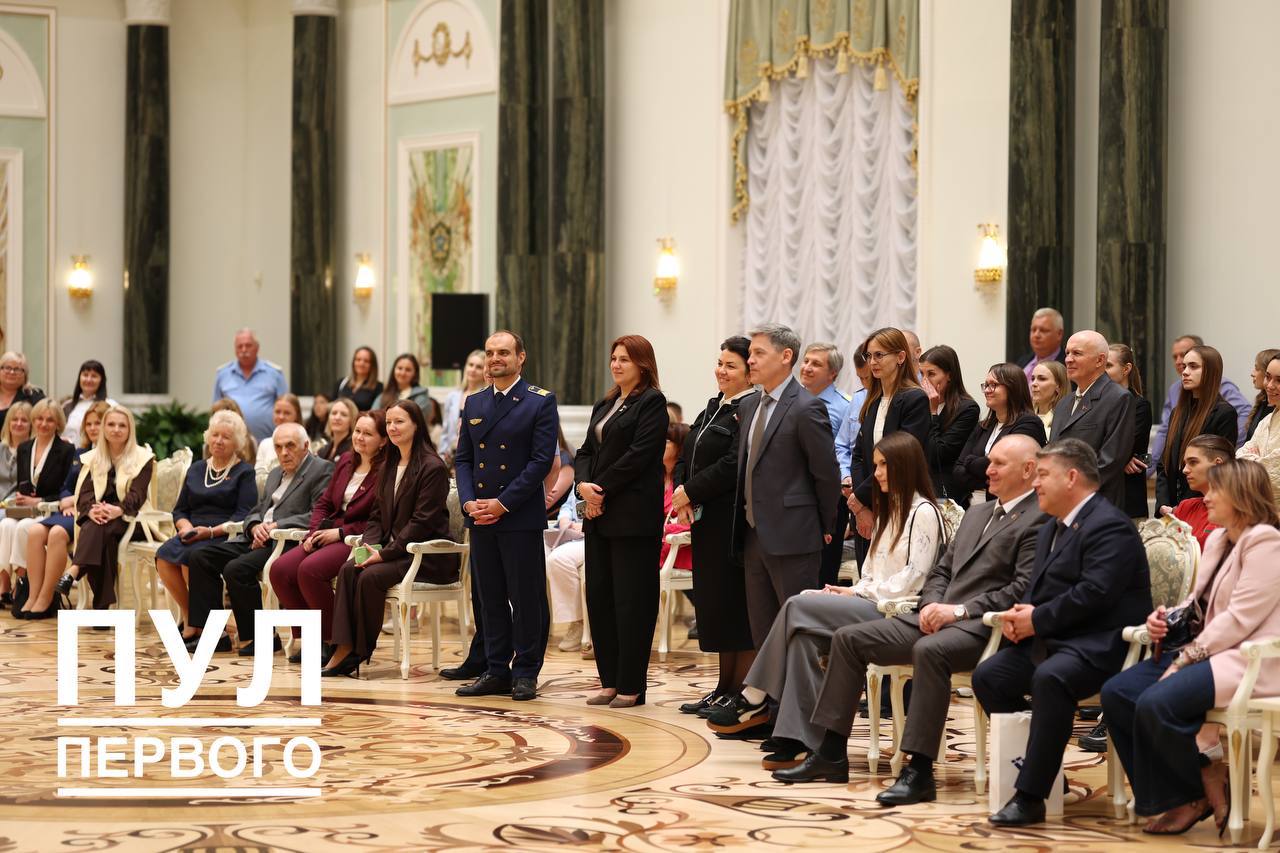 120 guests toured the Palace of Independence during a working day