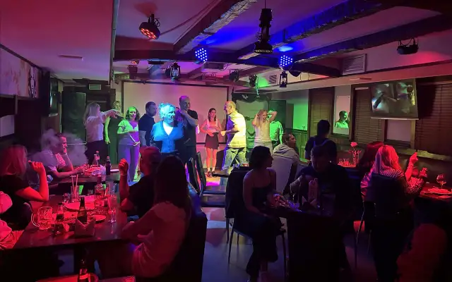 Gril Bar