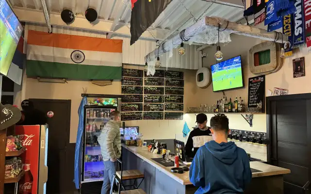 Exit Bar