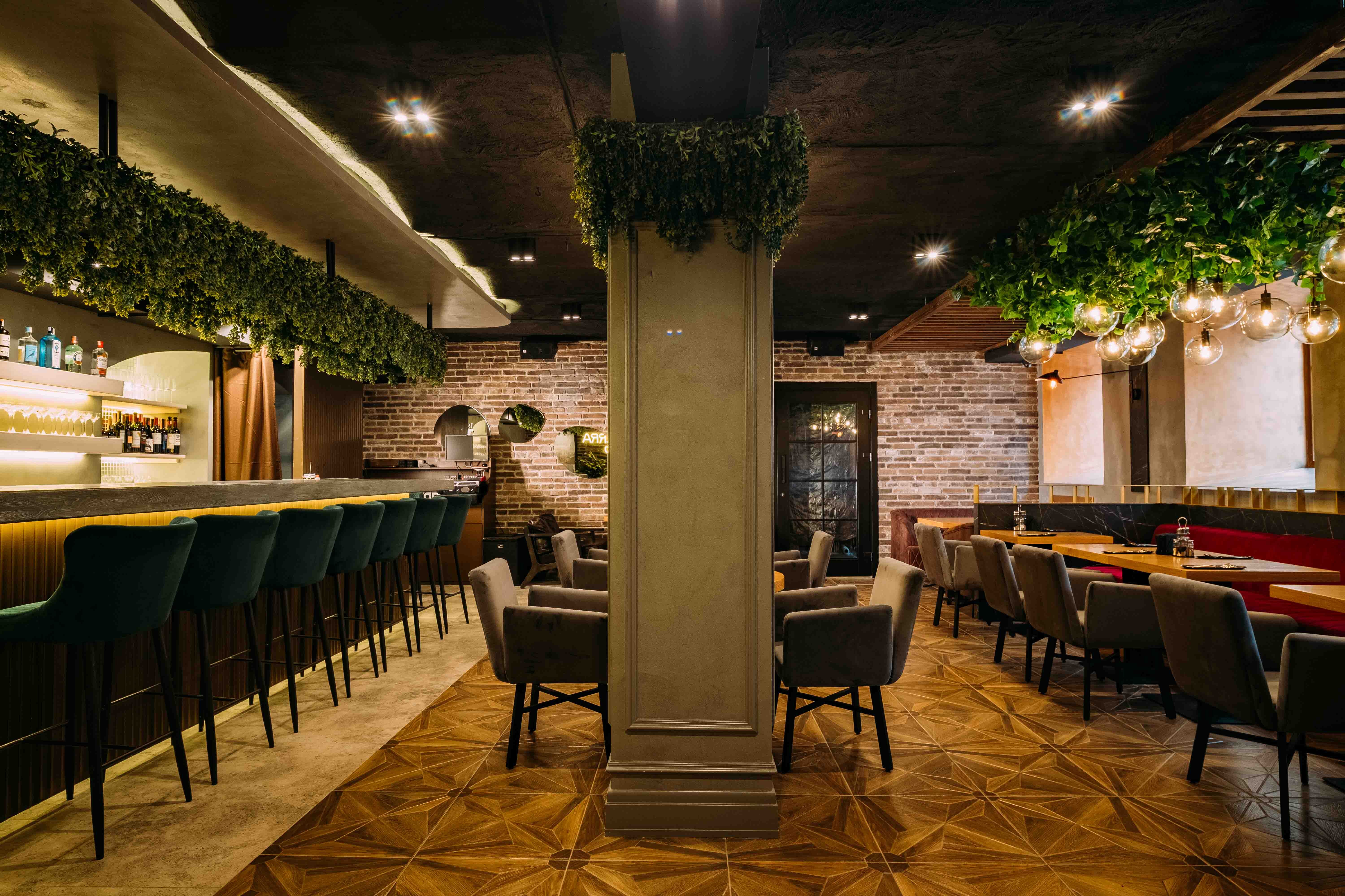 Misteria Restaurant-Karaoke