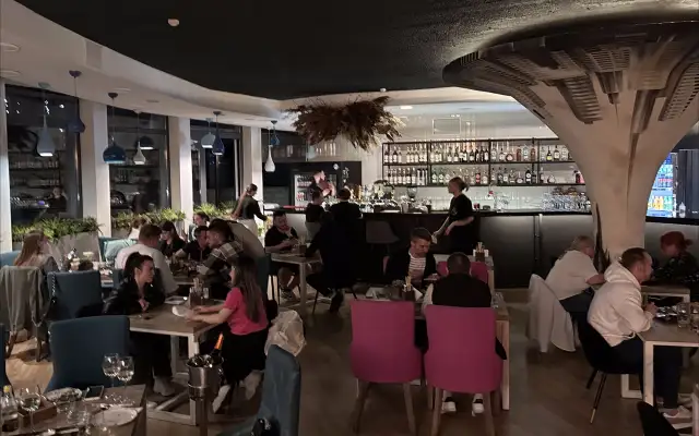 Rose Bar
