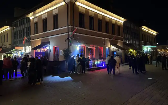 Thomas Edison Bar