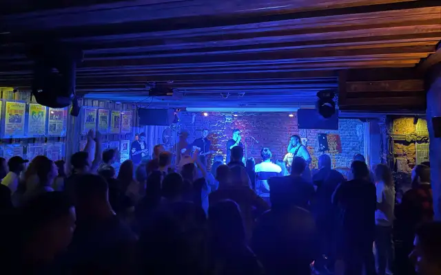 TNT Rock Club