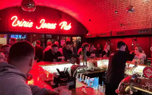 Vinie Jones Pub